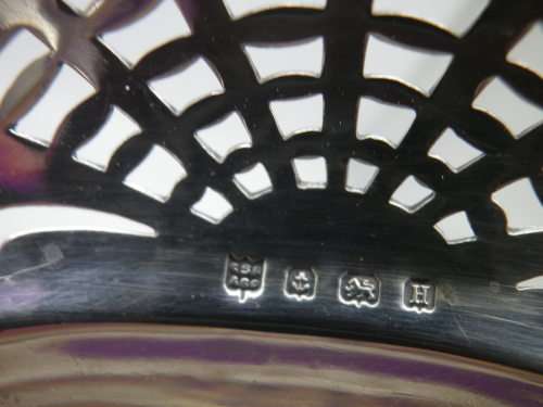 FOR DESDES ONLY PLEASE! Hallmarked Sterling silver bon bon dishes. Birmingham, 1932