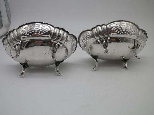 FOR DESDES ONLY PLEASE! Hallmarked Sterling silver bon bon dishes. Birmingham, 1932