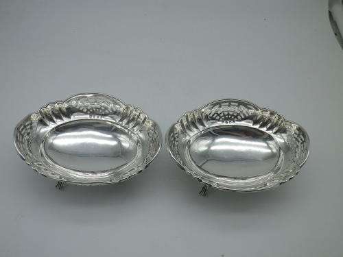 FOR DESDES ONLY PLEASE! Hallmarked Sterling silver bon bon dishes. Birmingham, 1932