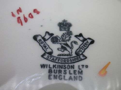 GORGEOUS Lustreware fruit bowl. Royal Staffordshire Pottery Wilkenson Ltd Burslem England.