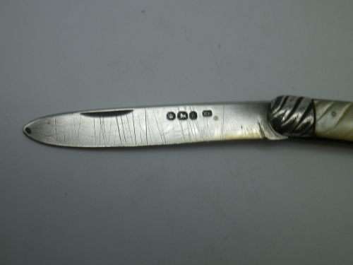 Antique Silver Folding Fruit Knife. Mother of Pearl handle. Sheffield 1896 Edward Bradley. RARE