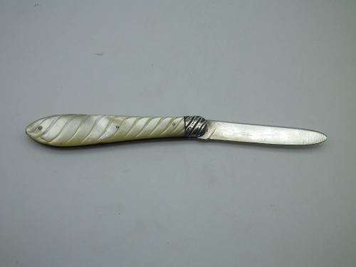 Antique Silver Folding Fruit Knife. Mother of Pearl handle. Sheffield 1896 Edward Bradley. RARE