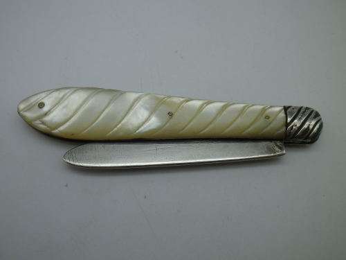 Antique Silver Folding Fruit Knife. Mother of Pearl handle. Sheffield 1896 Edward Bradley. RARE
