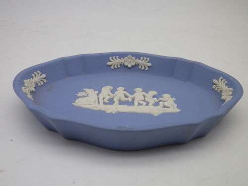 Vintage Wedgwood Blue Jasperware small oval pin tray. Cavorting Cherubs 11,4cm x 8cm