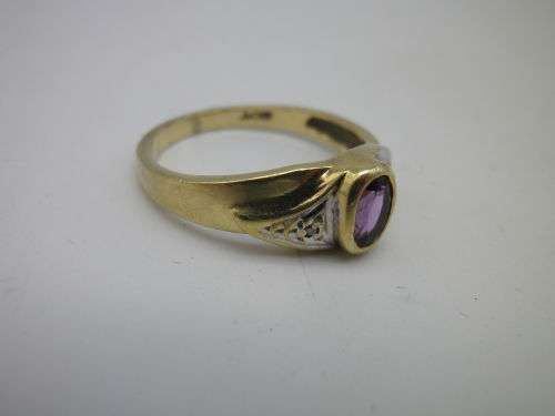 Beautiful 9ct Yellow Gold, Amethyst and diamond ring Size N