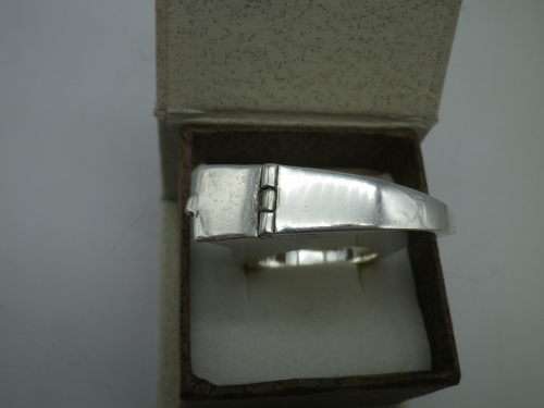 Poison Ring!  Sterling Silver, with secret compartment. Size T. 18 grms Huge & Chunky