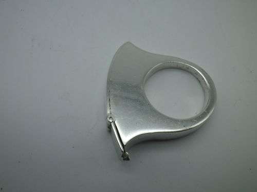 Poison Ring!  Sterling Silver, with secret compartment. Size T. 18 grms Huge & Chunky