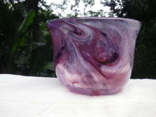 WOW!! DAVID READE original Signed and Dated 1985 Hand Blown Glass Bowl with Purple and White Swirls