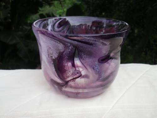 WOW!! DAVID READE original Signed and Dated 1985 Hand Blown Glass Bowl with Purple and White Swirls