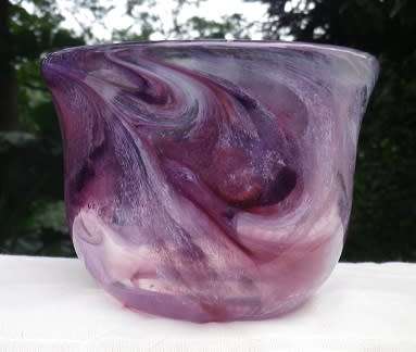 WOW!! DAVID READE original Signed and Dated 1985 Hand Blown Glass Bowl with Purple and White Swirls