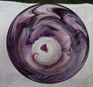 WOW!! DAVID READE original Signed and Dated 1985 Hand Blown Glass Bowl with Purple and White Swirls