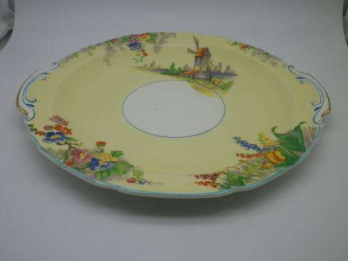 GRINDLEY, TUNSTALL, England Buttercup Yellow floral Cake Serving Plate. PRETTY!