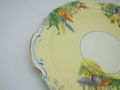 GRINDLEY, TUNSTALL, England Buttercup Yellow floral Cake Serving Plate. PRETTY!