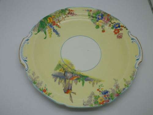 GRINDLEY, TUNSTALL, England Buttercup Yellow floral Cake Serving Plate. PRETTY!