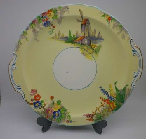GRINDLEY, TUNSTALL, England Buttercup Yellow floral Cake Serving Plate. PRETTY!