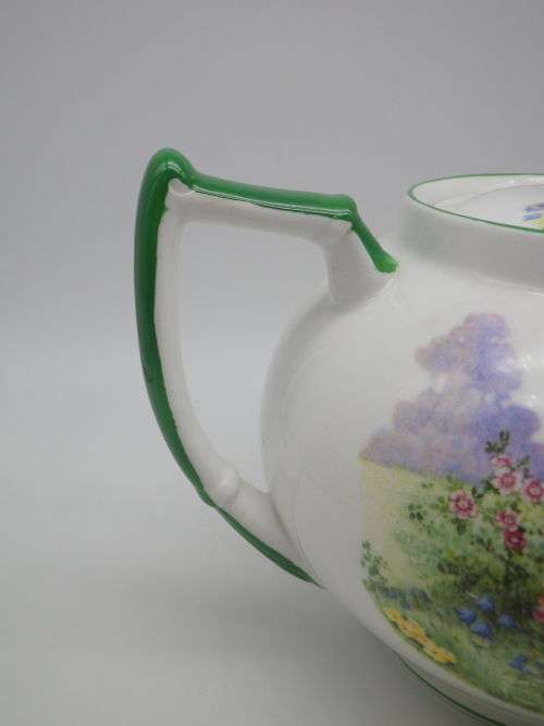 BELL CHINA, England Fine Bone China Vintage Teapot. Pattern is: MEADOWSIDW. Lovely Condition