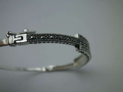 STERLING SILVER & MARCASITE BANGLE. 10.8 grms; 6.3 x 5.4 x 0.7mm. BEAUTIFUL!