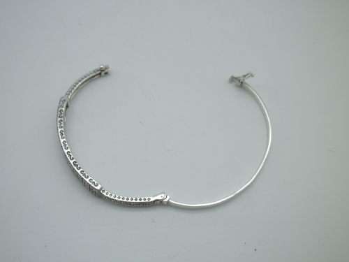 STERLING SILVER & MARCASITE BANGLE. 10.8 grms; 6.3 x 5.4 x 0.7mm. BEAUTIFUL!