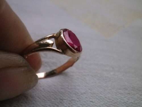 9ct ROSE GOLD and RUBY VINTAGE RING Size K , 2 grm