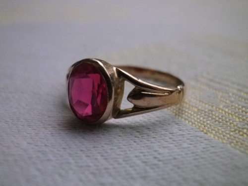 9ct ROSE GOLD and RUBY VINTAGE RING Size K , 2 grm