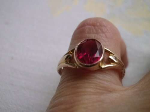 9ct ROSE GOLD and RUBY VINTAGE RING Size K , 2 grm
