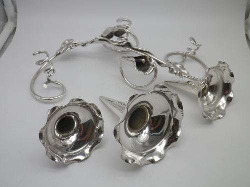 Antique Silver Plated 3 Trumpet Epergne vase Walker & Hall  centrepiece. Superb