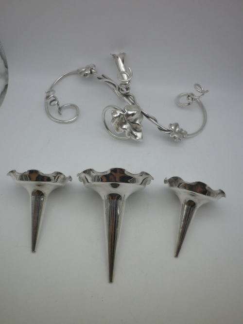 Antique Silver Plated 3 Trumpet Epergne vase Walker & Hall  centrepiece. Superb