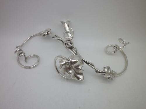 Antique Silver Plated 3 Trumpet Epergne vase Walker & Hall  centrepiece. Superb