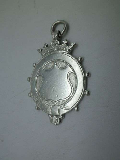 Hallmarked Sterling Silver Crested Fob Medal.  Birmingham, 1923/24 Maker: Walker and Hall 9grms