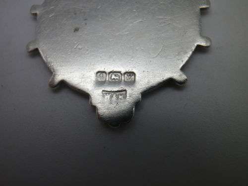 Hallmarked Sterling Silver Crested Fob Medal.  Birmingham, 1923/24 Maker: Walker and Hall 9grms