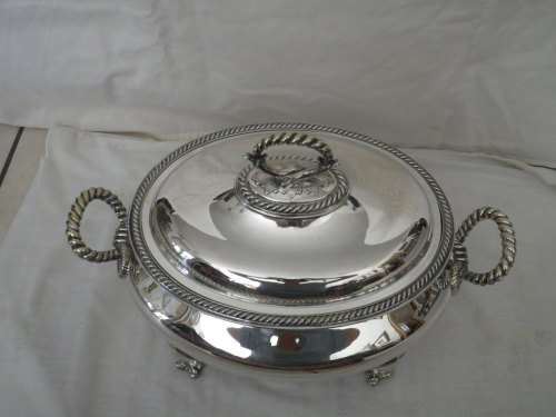 Spectacular Large Silver Plated Lidded Tureen with rope handles. Heavy, Good Quality 40 x 25 x 25 cm