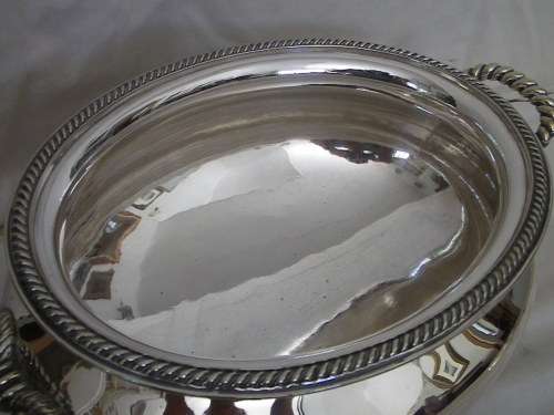 Spectacular Large Silver Plated Lidded Tureen with rope handles. Heavy, Good Quality 40 x 25 x 25 cm