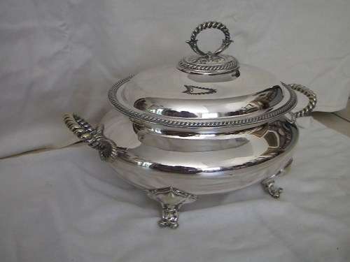 Spectacular Large Silver Plated Lidded Tureen with rope handles. Heavy, Good Quality 40 x 25 x 25 cm
