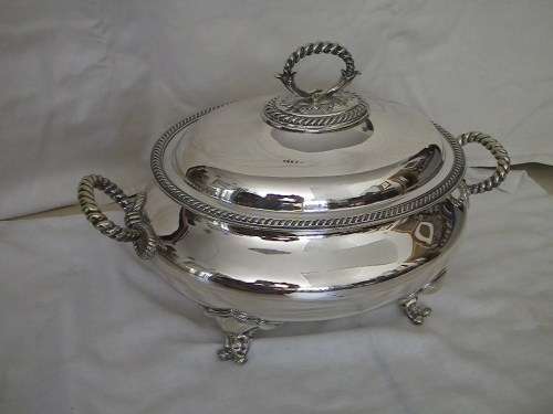 Spectacular Large Silver Plated Lidded Tureen with rope handles. Heavy, Good Quality 40 x 25 x 25 cm