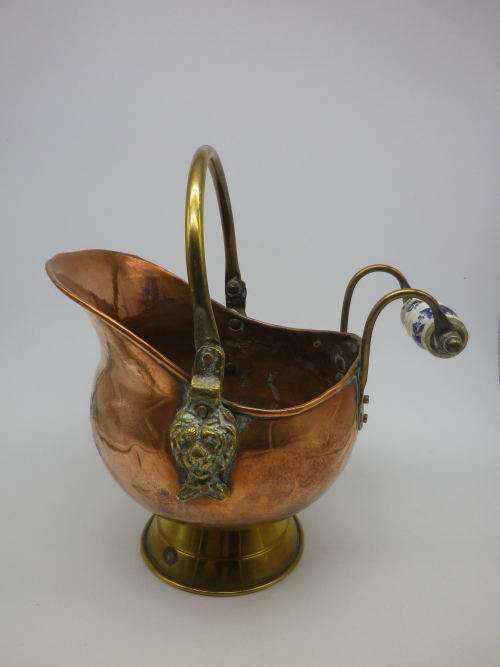Small Copper & Brass Miniature Decorative Coal Scuttle. Porcelain handle 22x13cmToilet roll holder