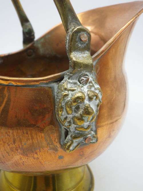 Small Copper & Brass Miniature Decorative Coal Scuttle. Porcelain handle 22x13cmToilet roll holder