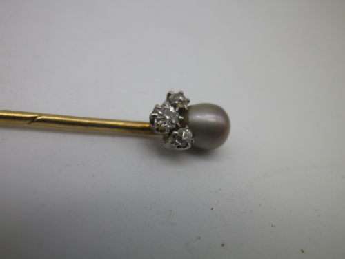 Antique 9ct Yellow Gold Stick pin set with Natural Black Pearl & 3 diamonds. 7cm Beautiful!