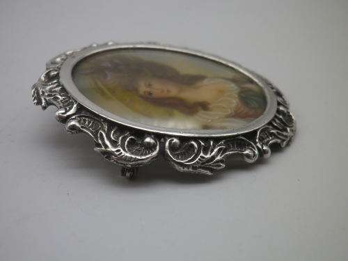 Hallmarked Sterling Silver pendant or brooch with Hand painted Portrait 5 cm x 4cm