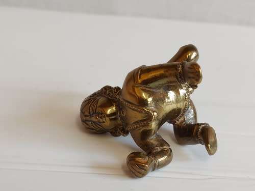 VINTAGE BRASS HINDU BABY KRISHNA (LADDU GOPAL) FIGURINE. 6.5 x 6 cm. UNUSUAL!