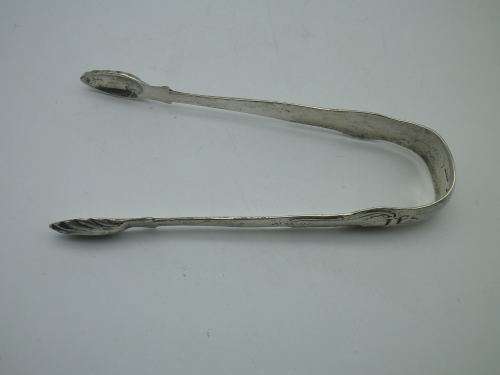 Antique Hallmarked SILVER large Sugar tongs 1883 Edinburgh QUEENS PATTERN 13.5cm 51 grms