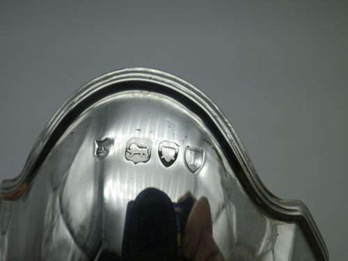 Hallmarked silver sweet basket. London 1894 Thomas Bradbury & Sons 139g