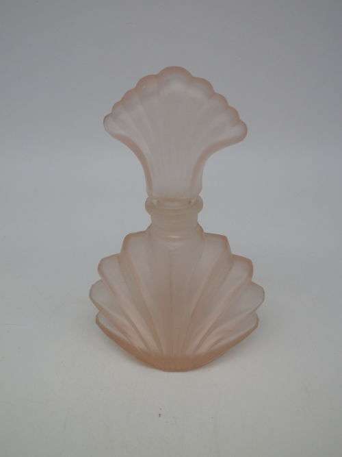 Art Deco Style Dusky Pink Glass Perfume Bottle. 11cm tall. No damage. Charming!