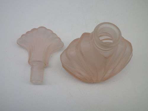 Art Deco Style Dusky Pink Glass Perfume Bottle. 11cm tall. No damage. Charming!