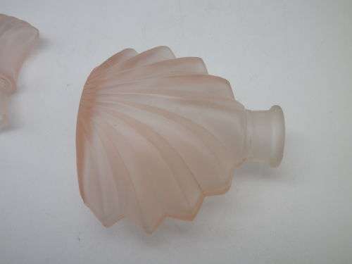 Art Deco Style Dusky Pink Glass Perfume Bottle. 11cm tall. No damage. Charming!