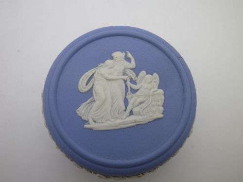 Wedgwood Blue Jasperware Small Round Lidded Pill or Trinket Box. 4.5cm x 3.1cm high