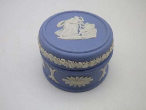 Wedgwood Blue Jasperware Small Round Lidded Pill or Trinket Box. 4.5cm x 3.1cm high