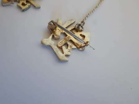 Chinese HAPPINESS Sterling Silver double brooch or collar pin. c1910  3.9grms