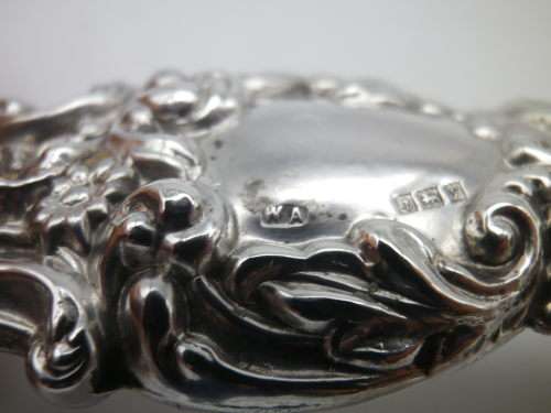 Bell with beautiful Hallmarked Silver Handle. Birmingham, 1956 Maker: William Adams Ltd