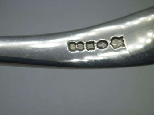 Hallmarked Sterling Silver Sauce Ladle. 17cm long 39 grms
