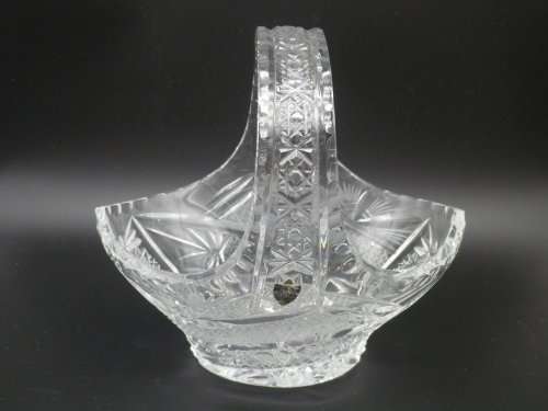 CUT CRYSTAL SWEET BASKET, WATFORD ENGLAND ORIGINAL LABEL 18 x 16.5 x 12.5 cm